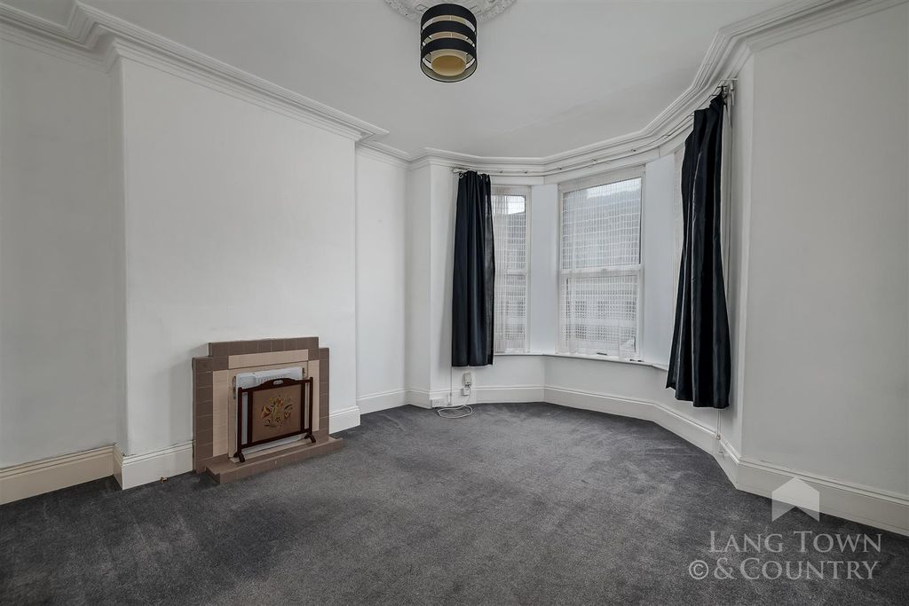 Property photo 2 of 10 0020.Jpg