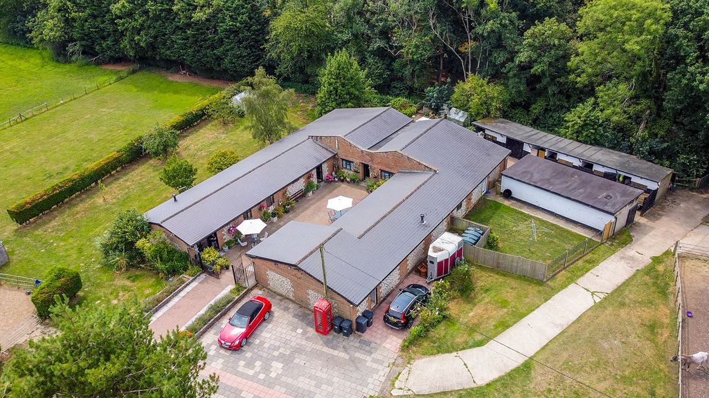 Property photo 1 of 42