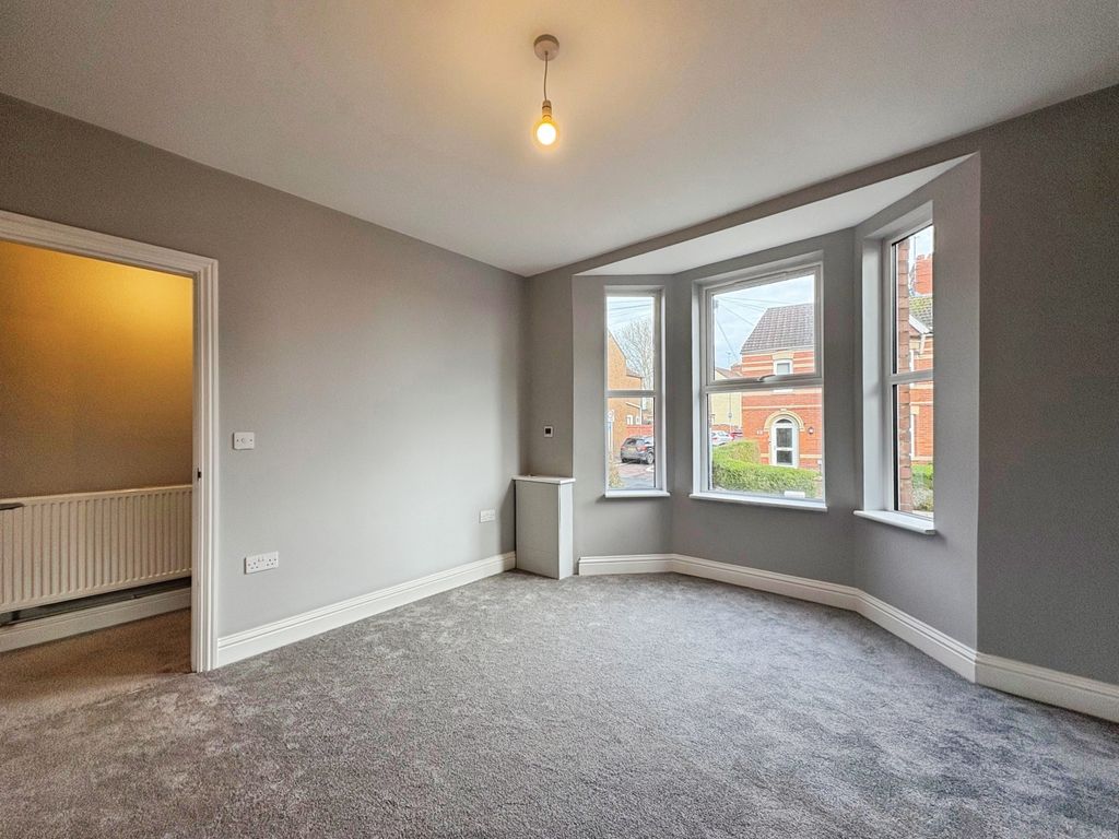 Property photo 3 of 25 3B48Ed63-20