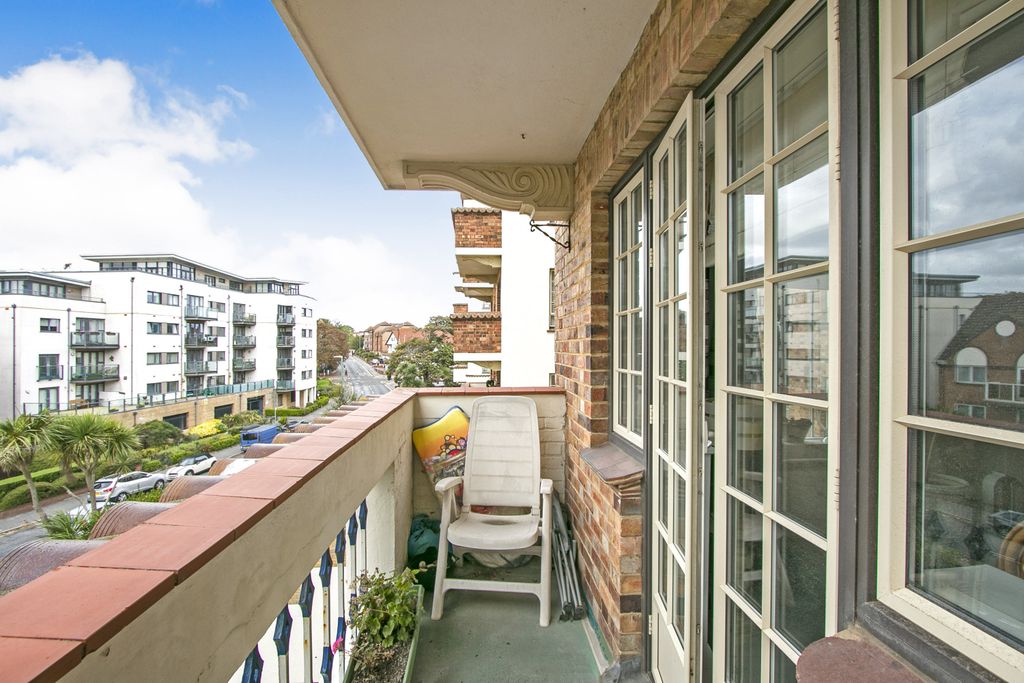 Property photo 3 of 16 Balcony