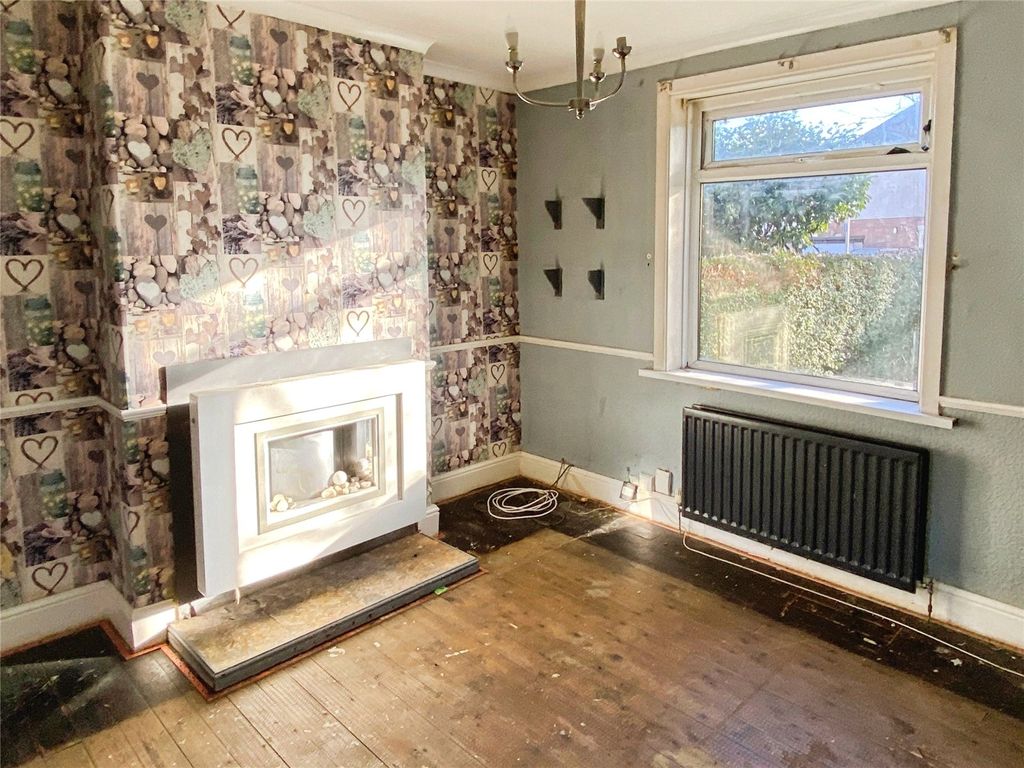 Property photo 3 of 10 Picture No. 12