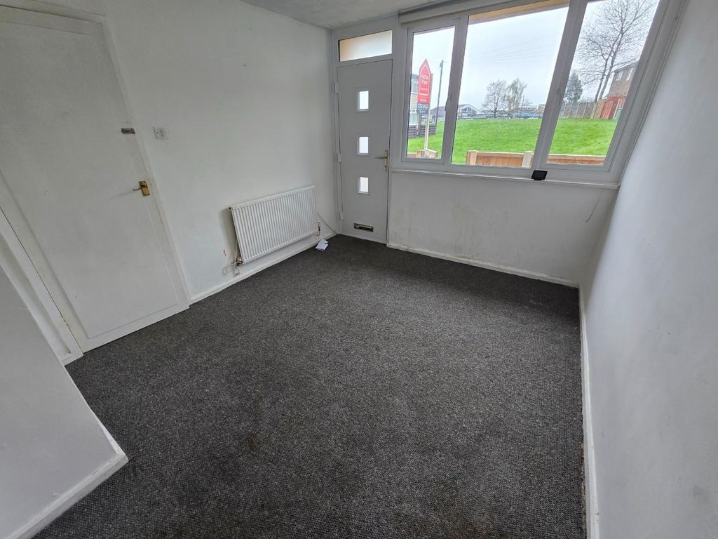 Property photo 3 of 12 Dining Room