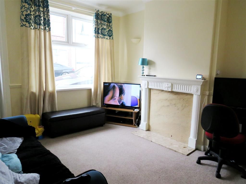 Property photo 2 of 6 Living Room