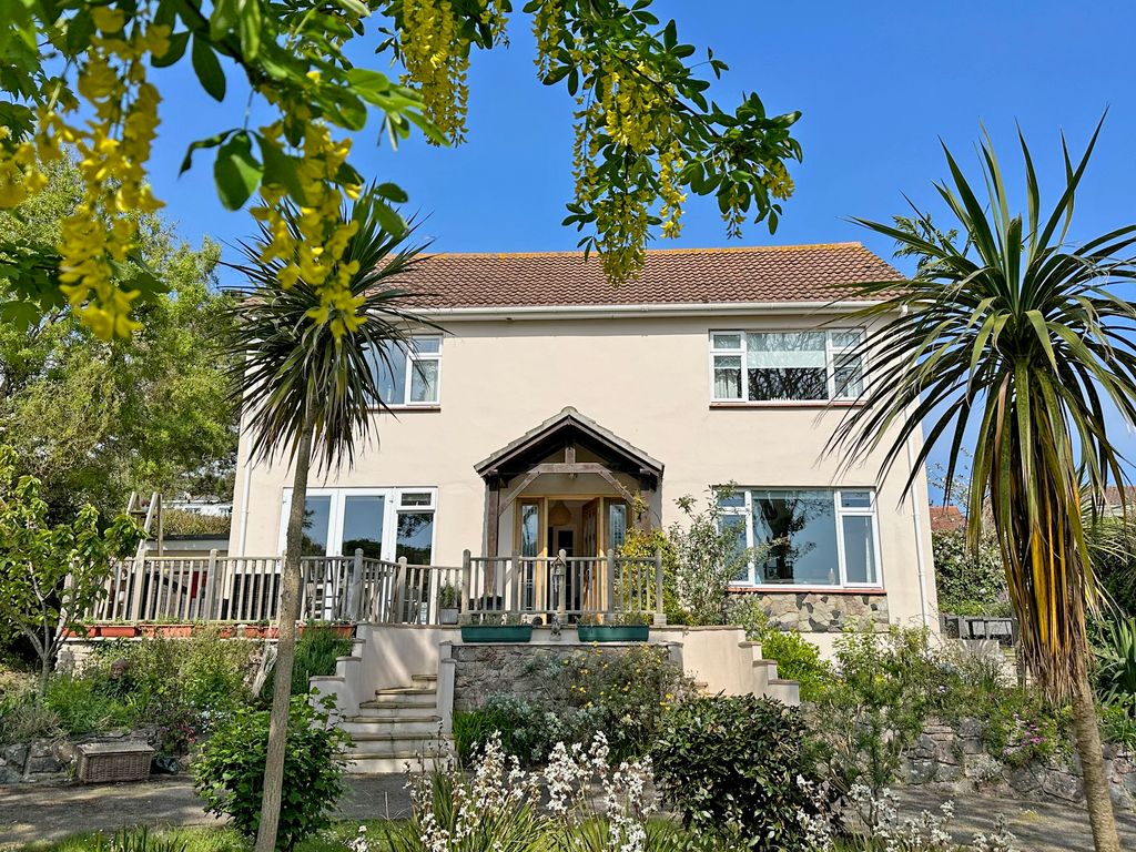 Property photo 1 of 22