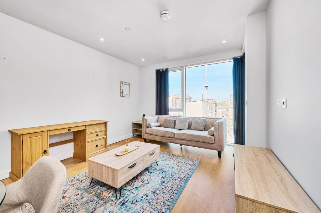 Property photo 1 of 16 Reception