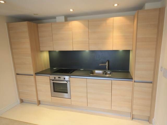 Property photo 3 of 7 Kitchen