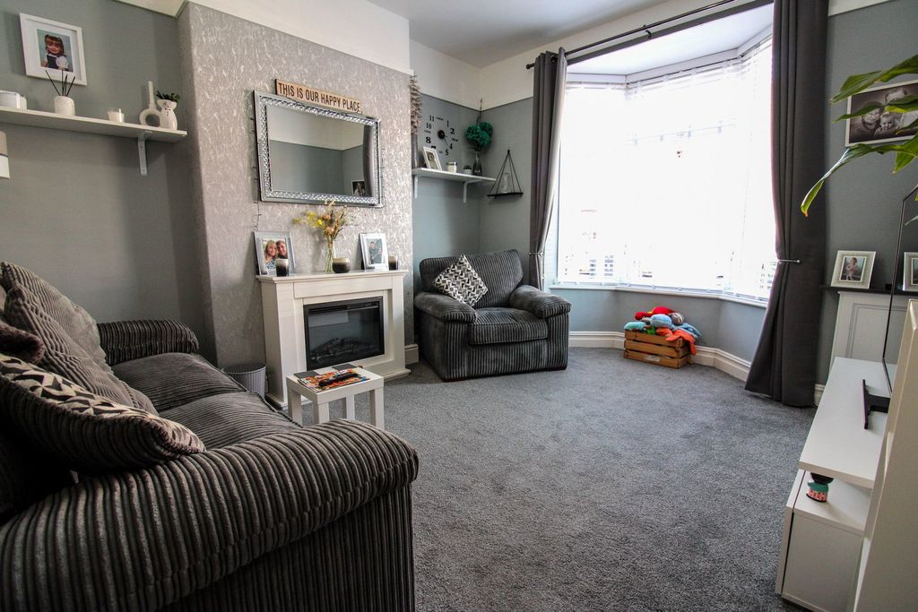 Property photo 2 of 13