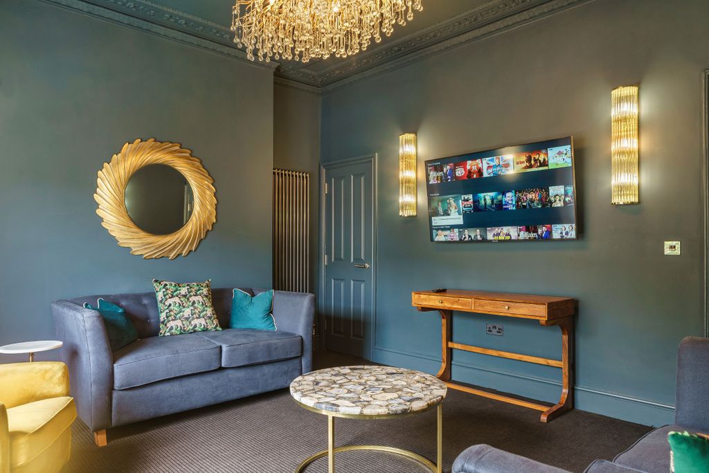 Property photo 3 of 11