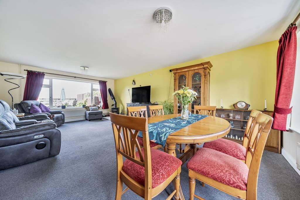 Property photo 3 of 27 Dining Area