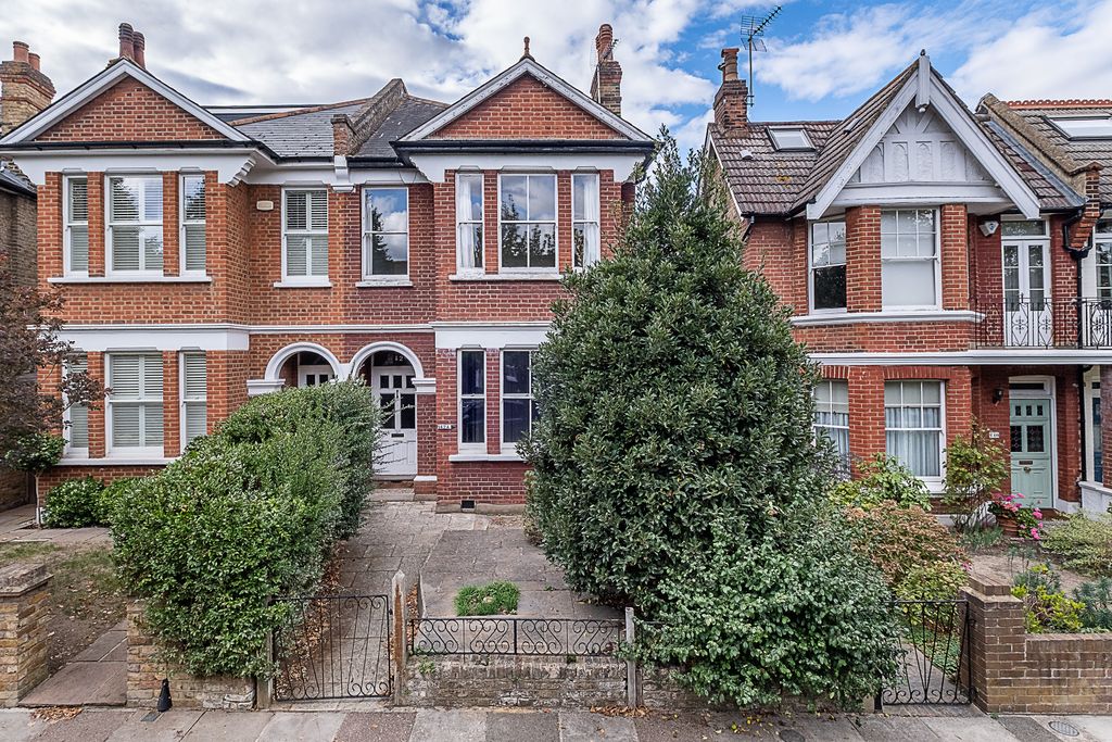 Property photo 1 of 8