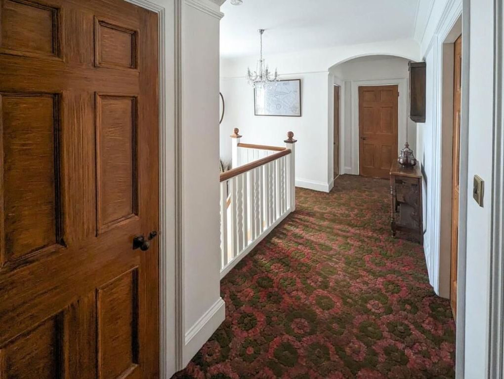 Property photo 2 of 30