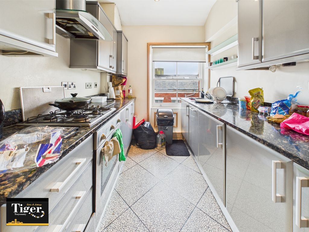 Property photo 3 of 6 Cam02176G0-Pr0594-Still001