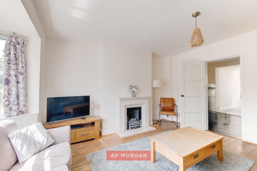 Property photo 3 of 19 Picture No. 04