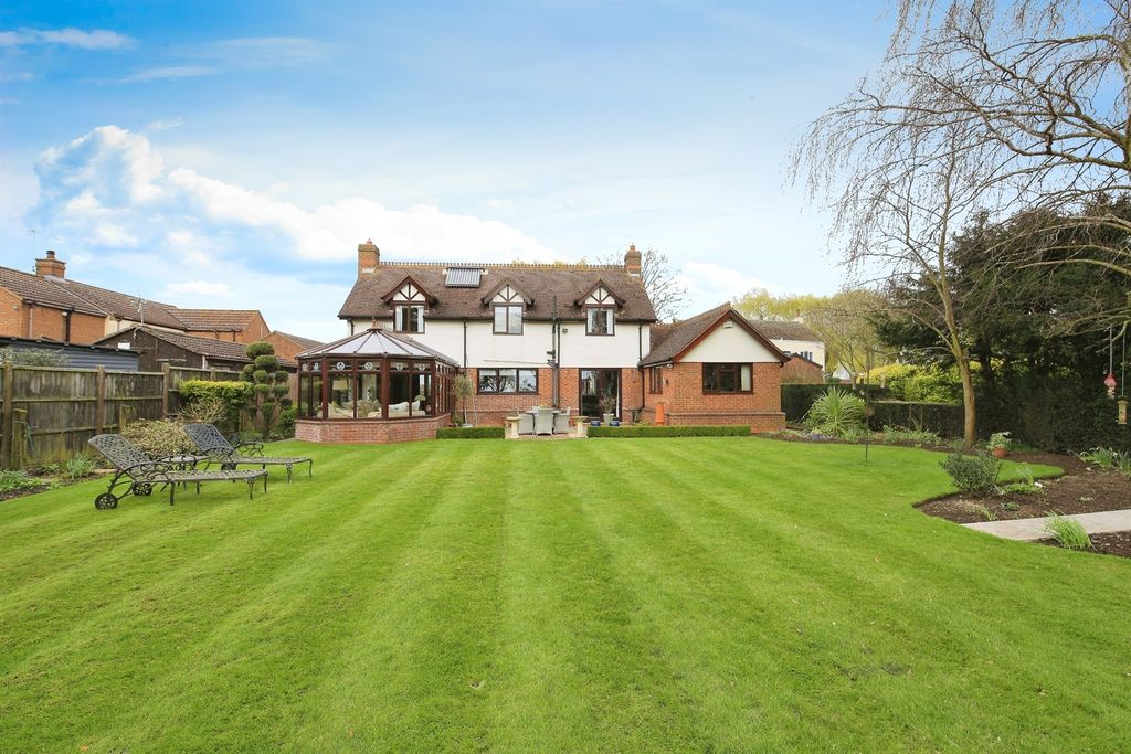 Property photo 2 of 19