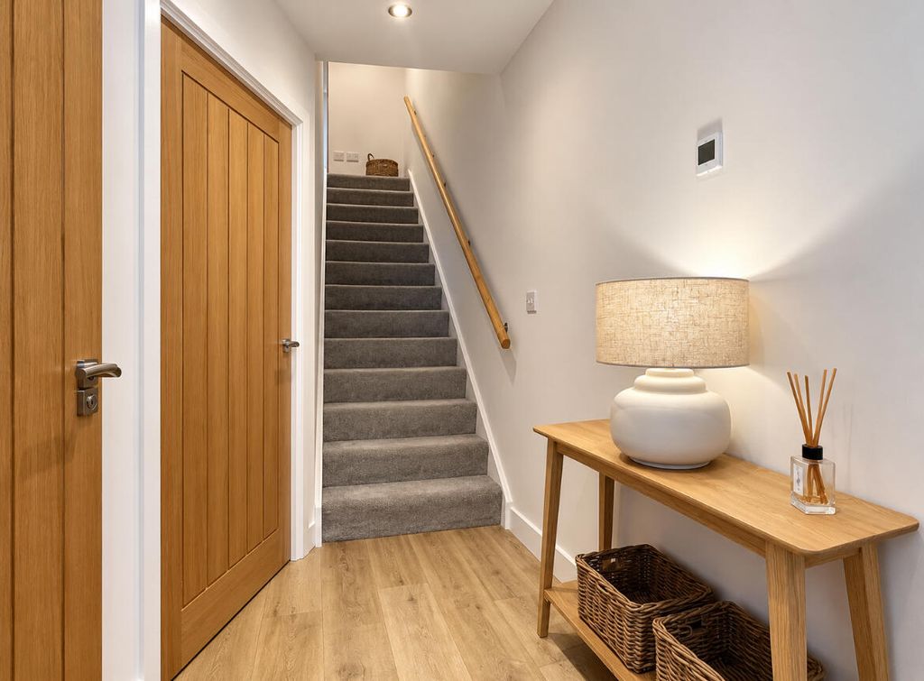 Property photo 2 of 13 Hallway