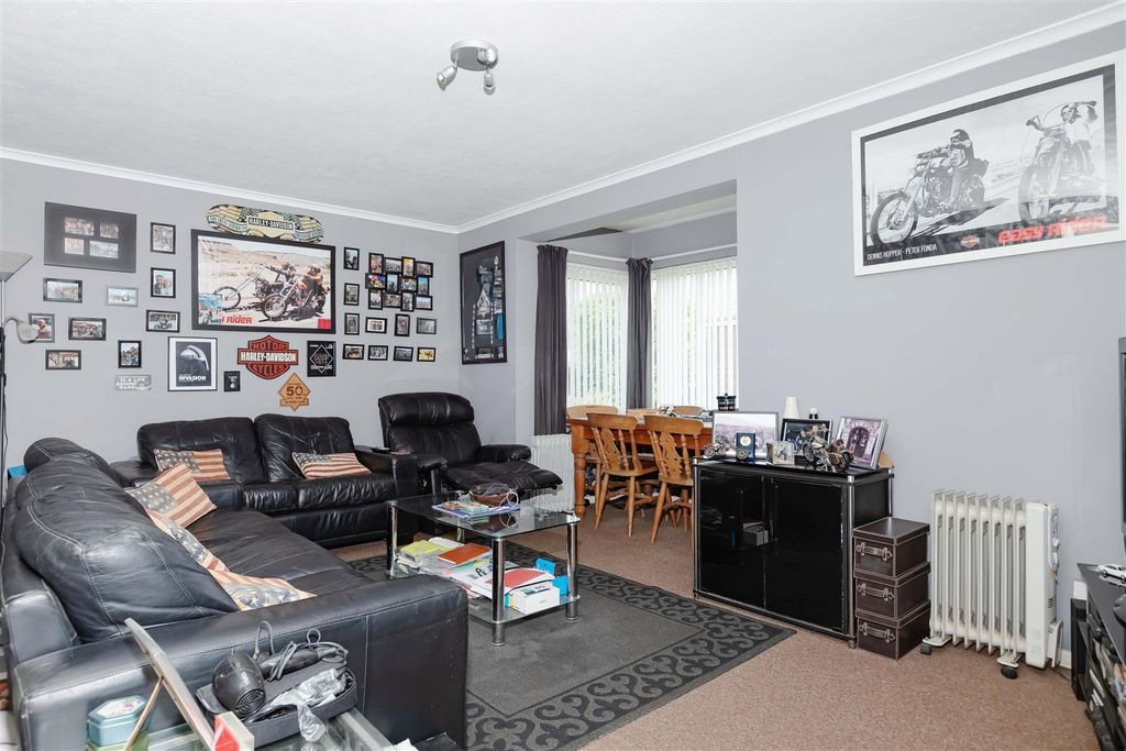 Property photo 2 of 9 Essex Court_4.Jpg