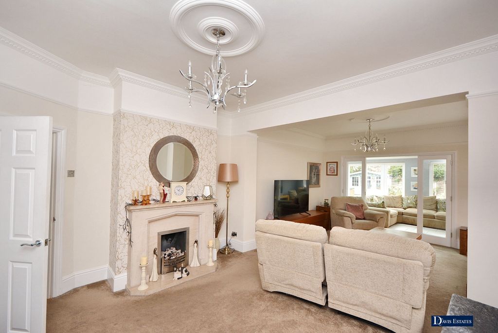 Property photo 2 of 24