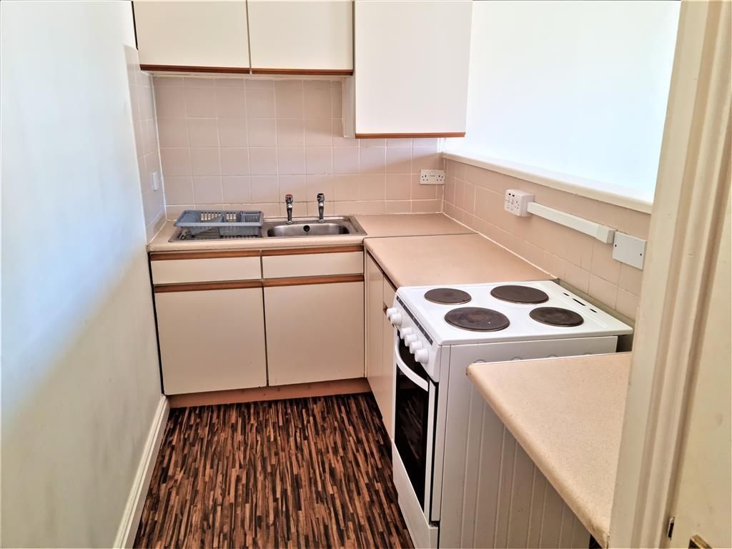 Property photo 1 of 6 Kitchen