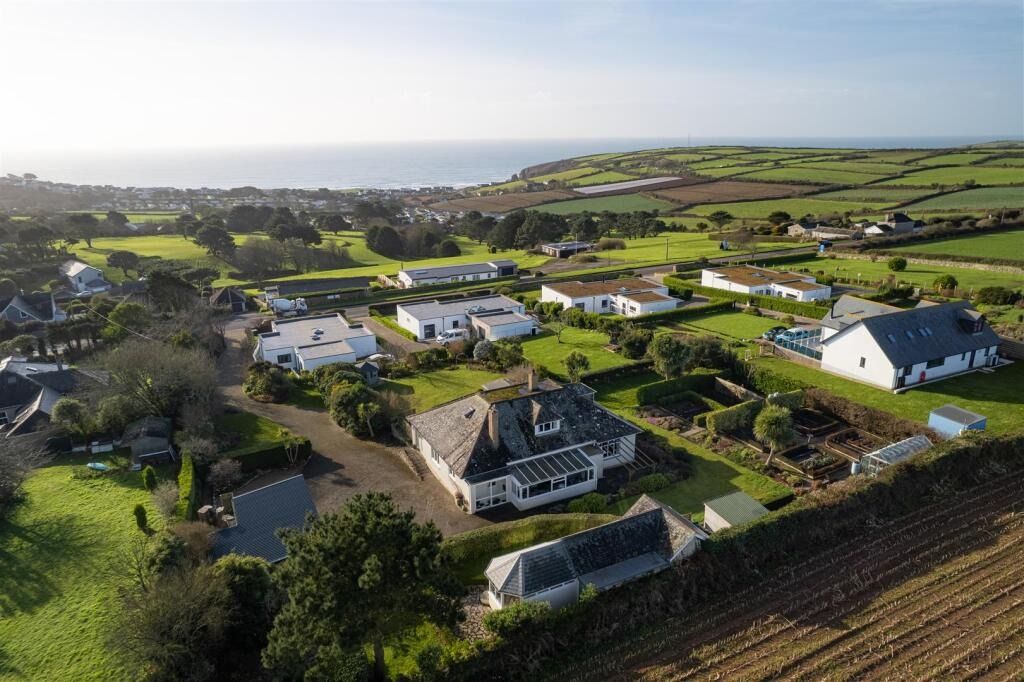 Property photo 3 of 39 4839954