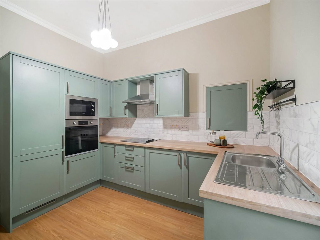 Property photo 3 of 22 Picture No. 16