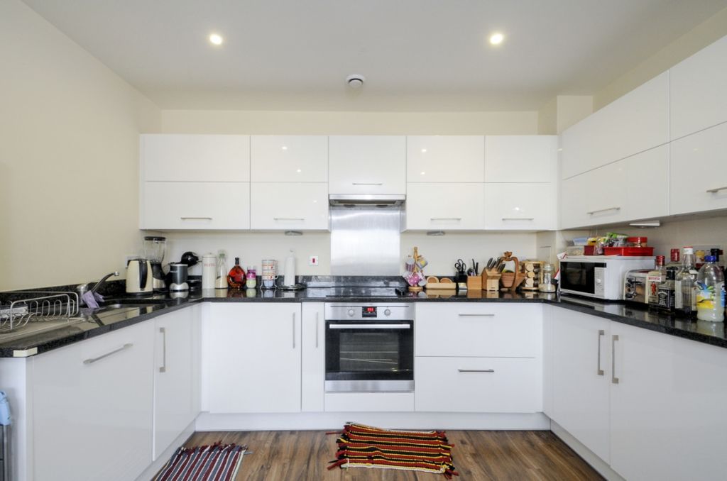 Property photo 2 of 8 Gwynne Road Kitchen