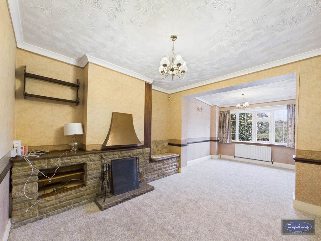 Property photo 3 of 20 Dining Room