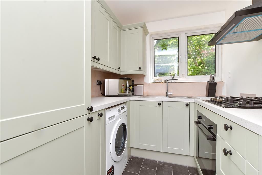 Property photo 2 of 12 Kitchen