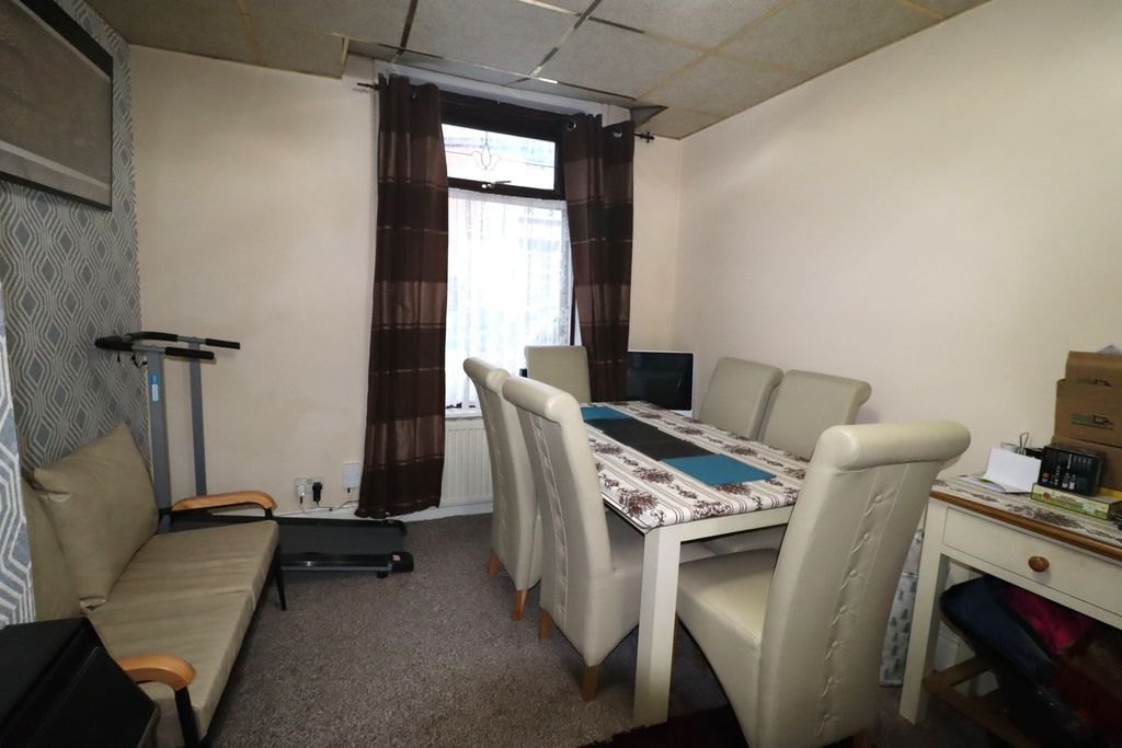 Property photo 3 of 17 Photograph 3