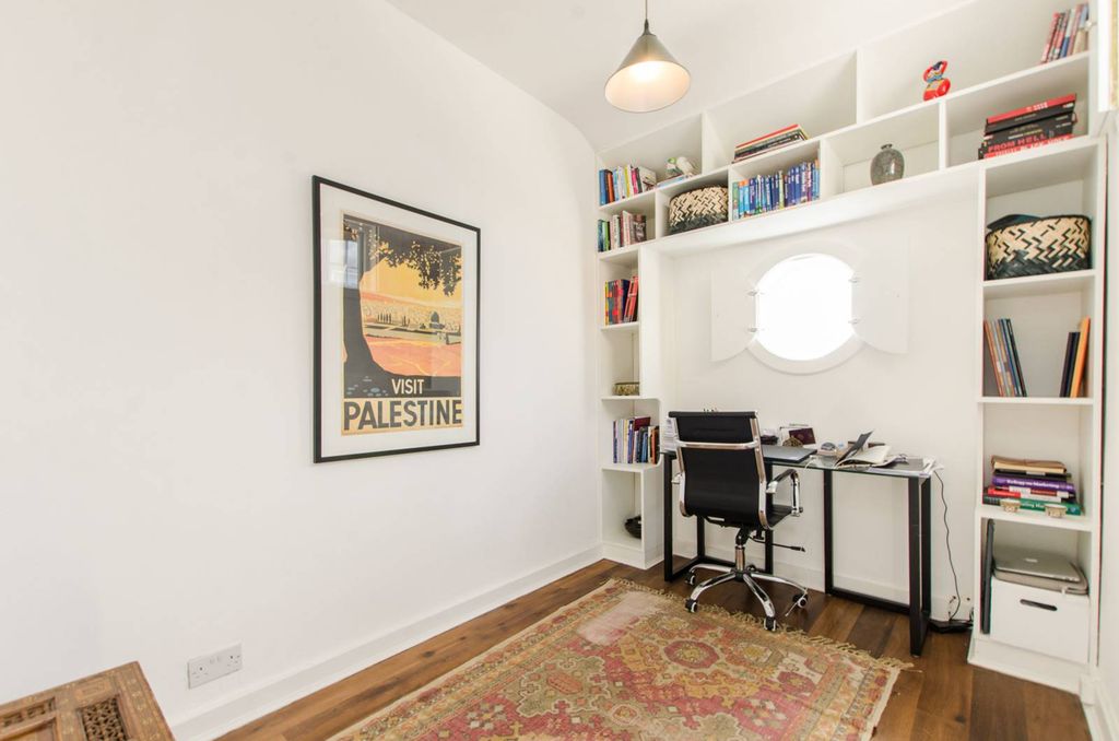 Property photo 1 of 17
