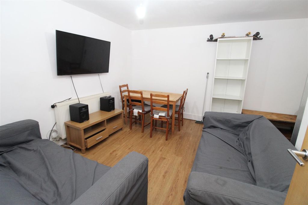 Property photo 3 of 12 Img_4979.Jpg