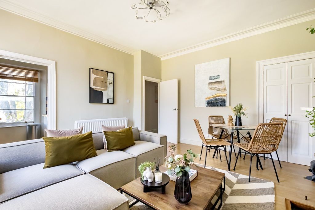 Property photo 3 of 14 Sitting/Dining Room