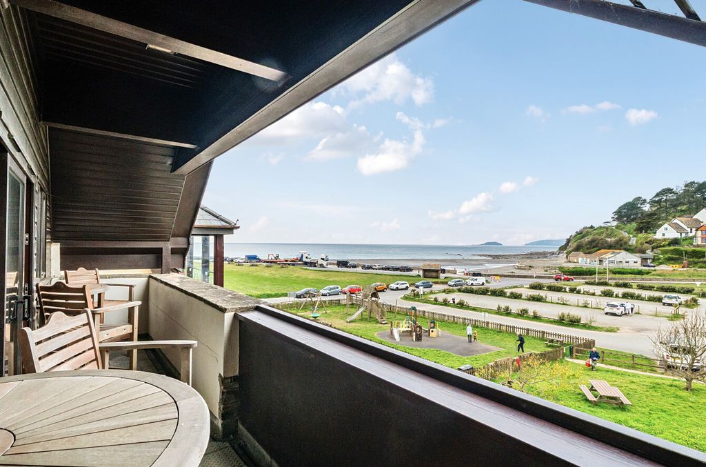 Property photo 2 of 14 Balcony & Sea View