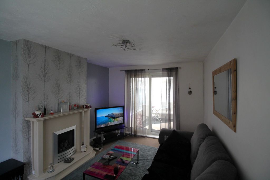 Property photo 2 of 9 Img_0477