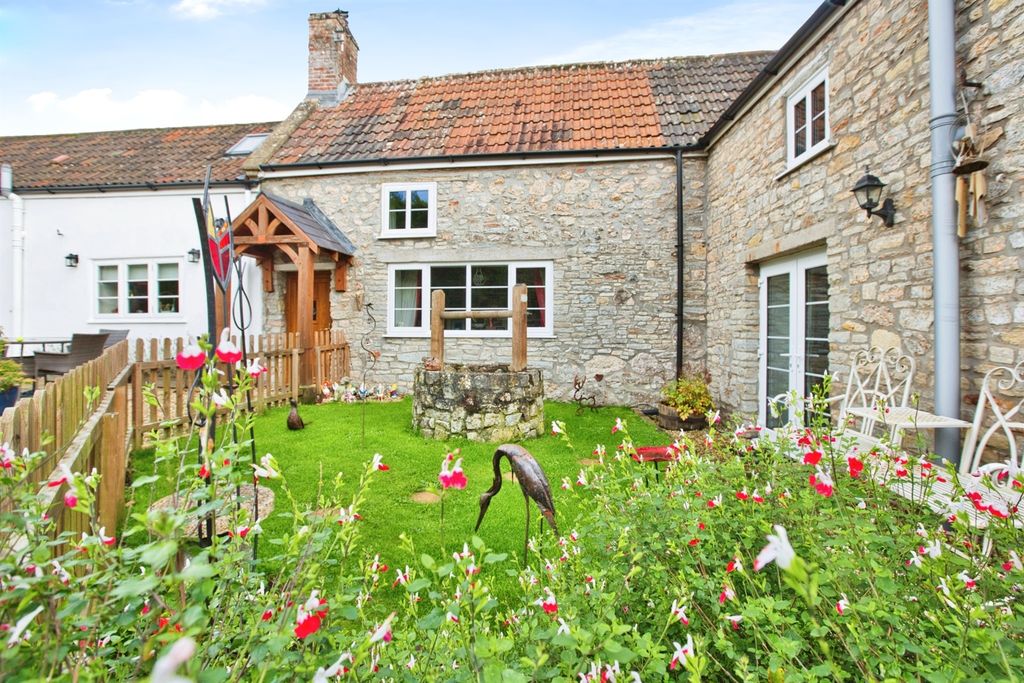 Property photo 1 of 34