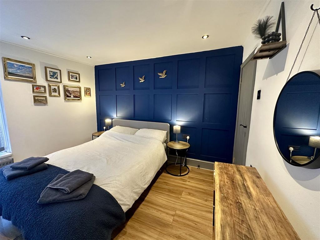 Property photo 3 of 14 Bedroom 1