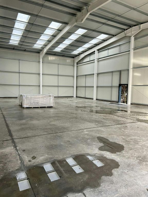 Property photo 2 of 5 2E2c7c91-5080-46Bd-960c-Bfd82Bac4Bce.Jpeg