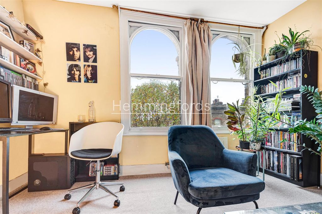 Property photo 3 of 6 99A_Regent_S_Park_Road-11.Jpg