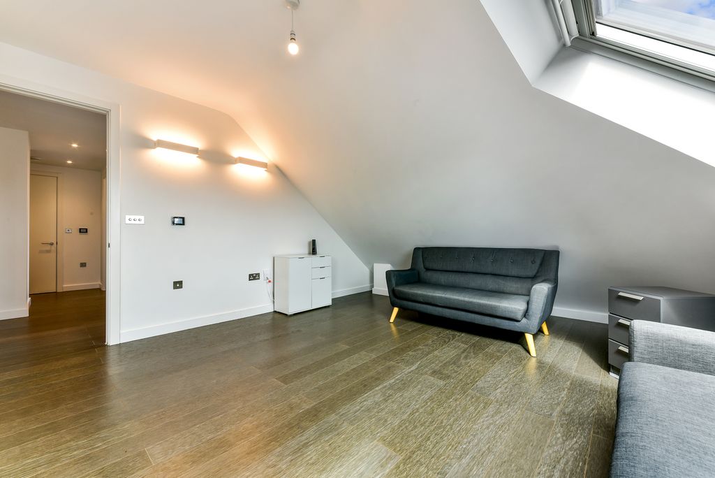 Property photo 2 of 5