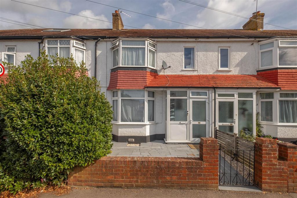 Property photo 1 of 15 96-Tolworth-Road-0054 Copy.Jpg