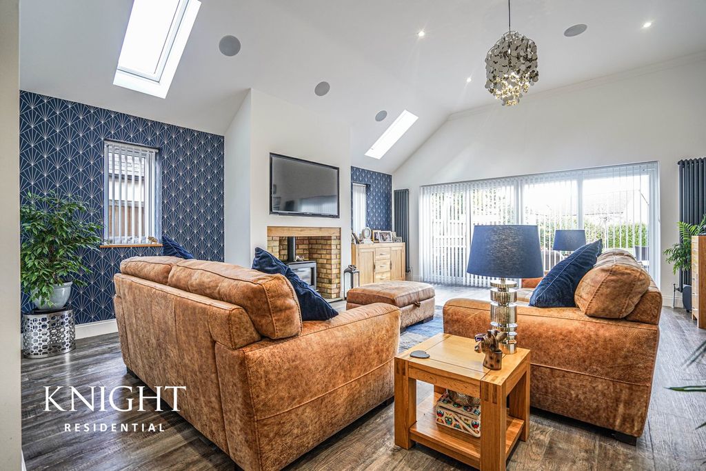 Property photo 3 of 26