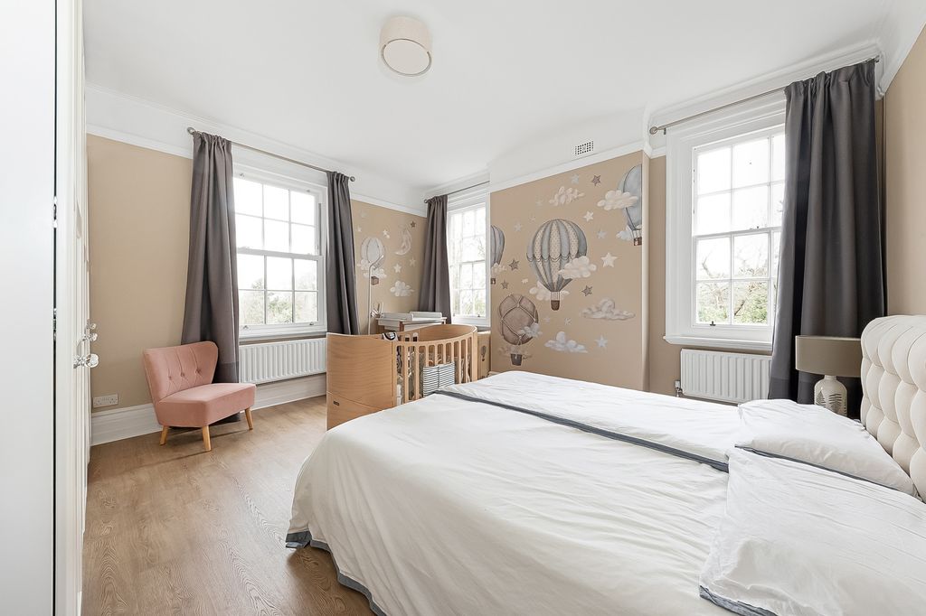 Additional image 7 of 3 bed flat for saleBroadway, Oxted RH8