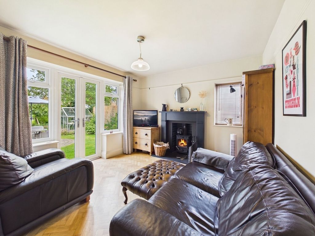 Property photo 3 of 27 Sitting Room