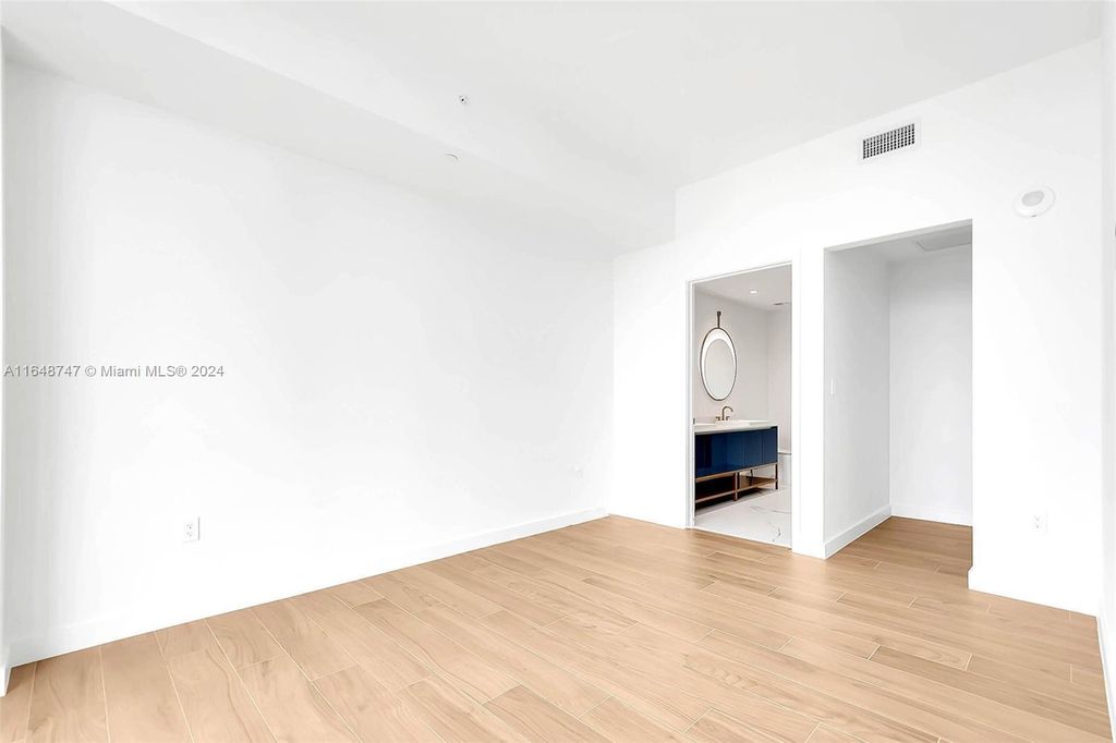Property photo 2 of 2 <Alttext/>