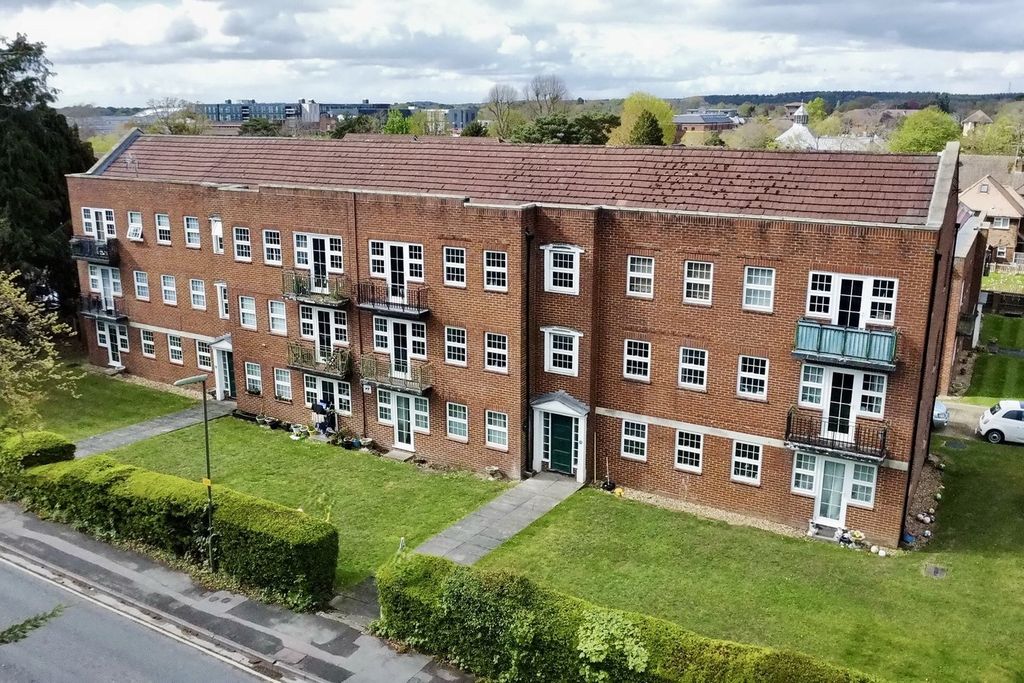 Property photo 1 of 12