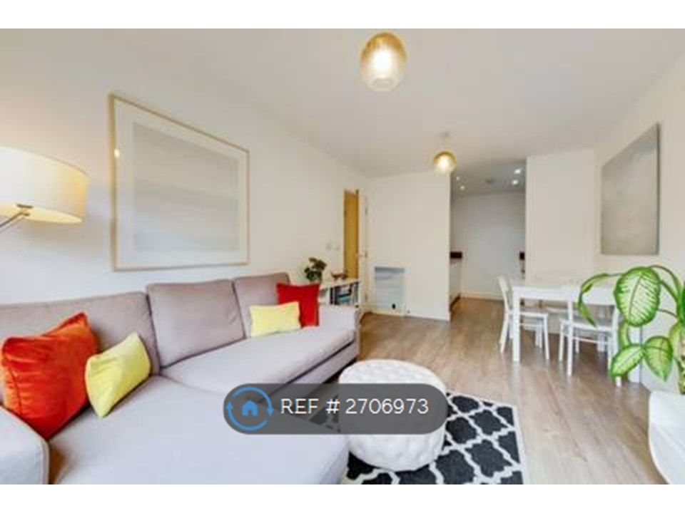 Property photo 2 of 12 Living Room