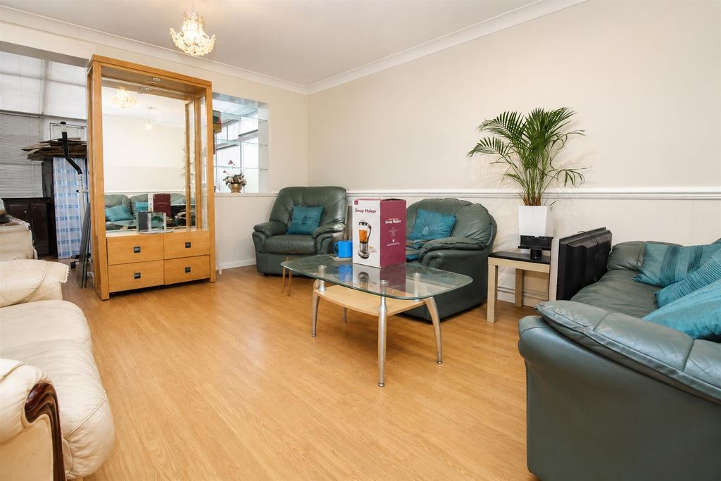 Property photo 3 of 5 B63d1Af0-E8Ab-4Db3-89d9-2Dd7641d5Df9.Png