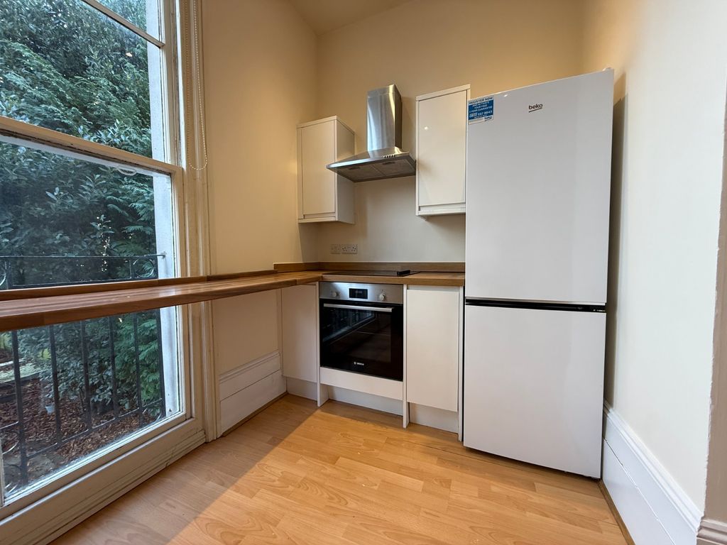 Property photo 3 of 11 Picture No. 15