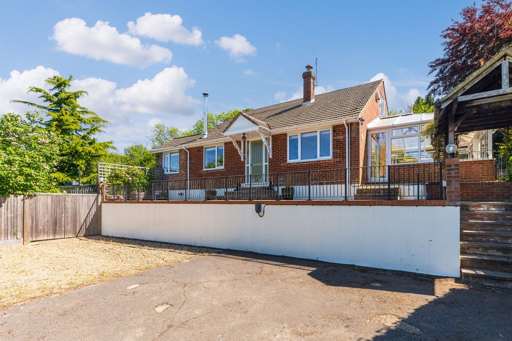 Property photo 1 of 25