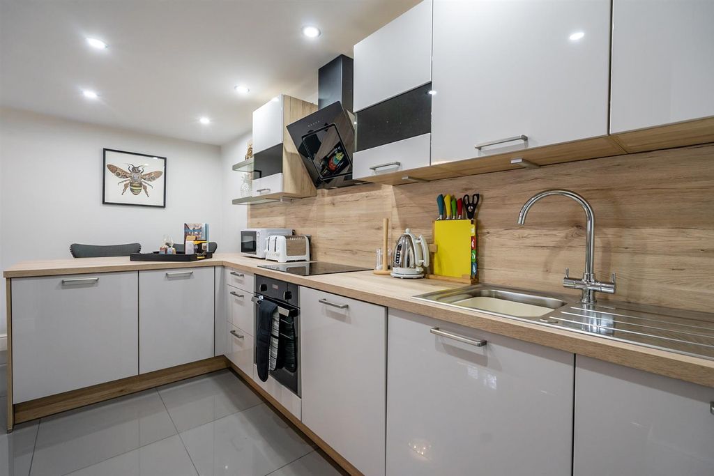 Property photo 3 of 7 4-Dsc01443.Jpg