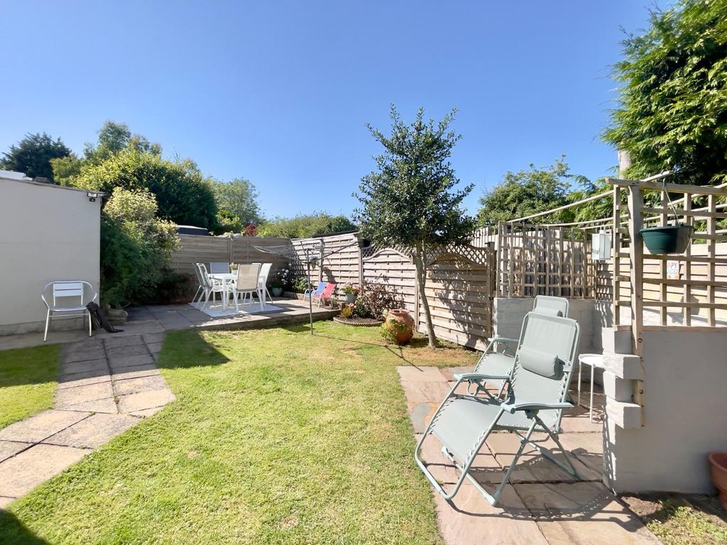 Property photo 2 of 30 Rear Garden